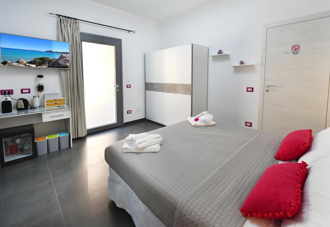 Elis B&B Villasimius Buitenkant foto